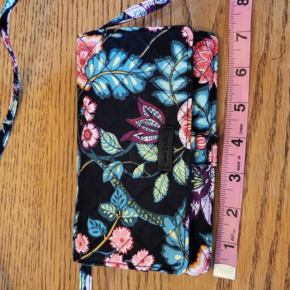 NWOT  Vera Bradley crossbody wallet